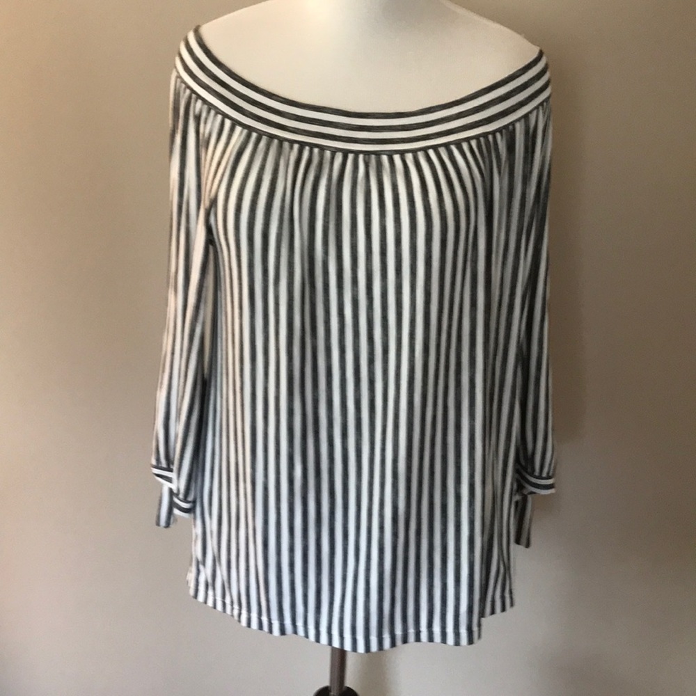 Max Studio Off-shoulder Top